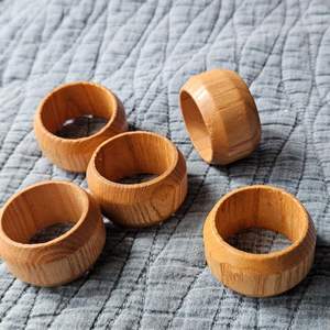 Anillos de servilleta de madera de diseño artesanal y soporte de servilletas de madera, accesorios decorativos para banquetes y hoteles a precio de fábrica. - Product Image 5