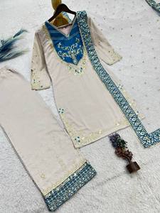 ชุดคุर्ตาปัลลาโซสีเบจปักลายสำหรับผู้หญิง พร้อมผ้าคลุมไหล่สีน้ำเงิน ชุดแต่งงานแบบดั้งเดิมของอินเดียและปากีสถาน - Product Image 5