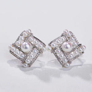 Pendientes de Perlas de Agua Dulce de Lujo con Inyección de Oro de 14K, Pendientes Pequeños y Brillantes con Cristales de Mantou, Perlas de Agua Dulce Naturales - Product Image 1