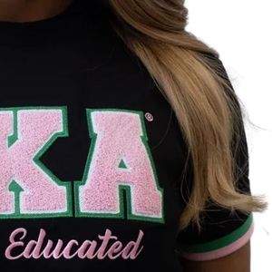 T-shirt AKA Black Mastered It pour femme, logo en chenille, coton premium, décontracté, élégant, à porter au quotidien - Product Image 5