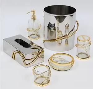 Juego de baño de metal de primera calidad con dispensador de jabón y organizador para cepillos de dientes - Product Image 2