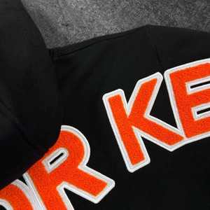 เสื้อฮู้ดผู้ชาย Play for Keeps รุ่นหนาสำหรับฤดูหนาว ผ้าฟลีซ 100% คอตตอน ไซส์ XL ดีไซน์ปักลายทันสมัย - Product Image 2