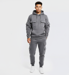 Conjunto de Sudadera con Capucha de Forro Polar Gris para Hombre con Bolsillos Tipo Cargo, Corte Regular, para Todas las Temporadas, Ropa Casual - Product Image 1