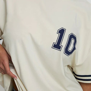 Jersey Moderno de Fútbol Americano con Cuello en V, Uniforme Deportivo Personalizado con Nombre del Jugador, Logotipo del Patrocinador, Proveedor Mayorista - Product Image 2