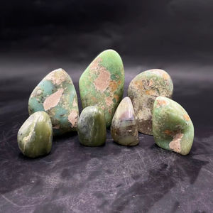 Crisoprasa Natural en Forma Libre, Piedra Pulida, Grado Premium, Cristal Decorativo Verde, Piedra Curativa, Artículo Coleccionable de Sulawesi - Product Image 1