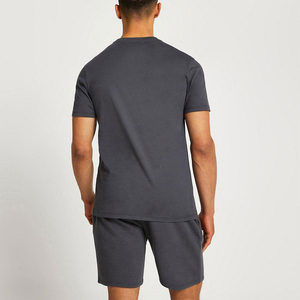 Ensemble décontracté respirant pour homme : T-shirt et short – Service OEM personnalisé – Polyester et coton – Idéal pour l'été - Product Image 2
