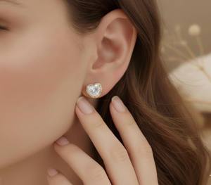 Boucles d'oreilles clous en or 14 carats avec diamant en forme de cœur serti clos, diamant de laboratoire, boucles d'oreilles cœur, cadeau romantique pour elle - Product Image 5