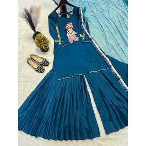Conjunto de Traje de Fiesta para Mujer con Bordados Elegantes y Bajo Mantenimiento - Product Image 3