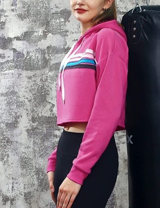 Sweat à capuche court décontracté pour femmes avec manches longues pull en gros sweats court longueur hauts à capuche - Product Image 6