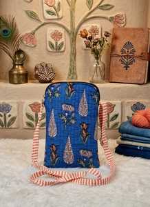 Sac fourre-tout matelassé en coton à motif floral pour femme avec chaînes, fermeture éclair, doublure en polyester, porté épaule/bandoulière, collection Elite Craft Studio Daily - Product Image 3