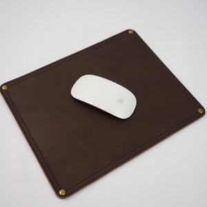 แผ่นรองเมาส์หนังแท้แบบเต็มแผ่น ป้องกันกลิ่น เป็นมิตรกับสิ่งแวดล้อม กันลื่น ทนทาน ทำจากหนังวัว สำหรับวางแล็ปท็อป ใช้ได้กับโต๊ะทำงานที่ทันสมัย เหมาะสำหรับสำนักงาน - Product Image 1