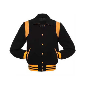 Veste bomber universitaire personnalisée pour homme, brodée avec des lettres d'anime, de style baseball, de haute qualité. - Product Image 5