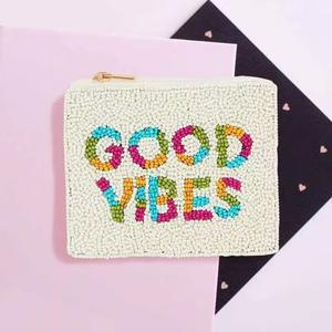 GOOD VIBES, Adorno de Cristal Bordado a Mano con Cuentas de Semillas, Personalizable con Temática Deportiva, Base de Algodón - Product Image 1