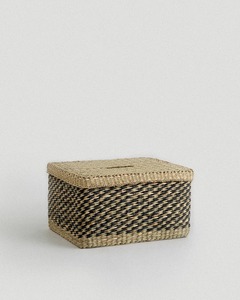 Medium <b>rectangular</b> seashell <b>basket</b> with lid Handmade <b>Storage</b> <b>Basket</b> Wholesale eco-friendly Made in Viet Nam - Product Image 2