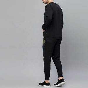 2026 vente en gros OEM personnalisé vente en ligne doux polaire tissu survêtement personnalisé Style Unique vêtements de plein air hommes survêtement hommes - Product Image 3