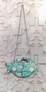 Make a bold fashion statement with this handcrafted fish-shaped shoulder bag, designed to combine artistic with everyday - Product Image 5