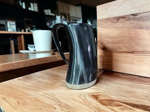 Mug en corne de style rustique d'excellente qualité pour la décoration de cuisine de ferme, vaisselle fonctionnelle disponible pour la vente en gros - Product Image 5