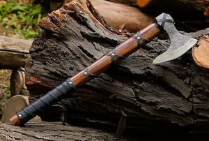 LEGACY BLADES Hache Tomahawk artisanale à lame en acier forgé, manche en bois, hache de survie, outil de découpe pour l'extérieur avec étui en cuir - Product Image 3