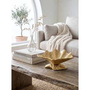 Bol en métal doré fait main avec texture craquelée, plat de service décoratif glamour pour la décoration de table - Product Image 5