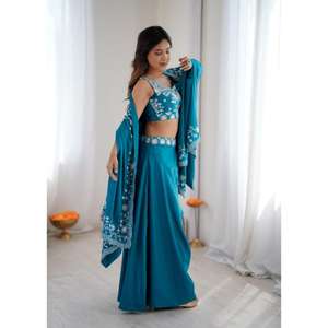 Ensemble dhoti, shrug et choli de créateur – Tenue ethnique élégante pour femme, idéale pour les mariages, les fêtes, les festivals et les occasions traditionnelles - Product Image 5