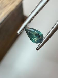 Alexandrite naturelle taille poire facettée, pierre précieuse à changement de couleur, en vrac pour bijoux personnalisés (bagues/pendentifs) - Product Image 2