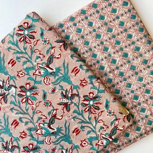 Tissu en coton imprimé traditionnel Jaipuri, coton cambriqué imprimé au bloc 60x60, tissu en coton à motifs. - Product Image 1