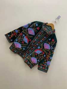 Veste courte en velours vert doux brodée Suzani, veste de printemps, manteau d'inspiration vintage ouzbèque, veste de fête bohème pour femmes, cadeaux - Product Image 3