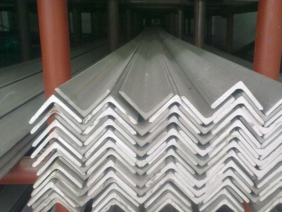 90 X 90 X 10MM Angle iron