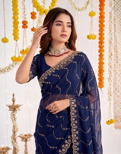 Sari de Seda Azul con Bordado Dorado, Traje Tradicional Indio para Bodas, para Mujer, Largo hasta el Suelo, Corte Regular - Product Image 5