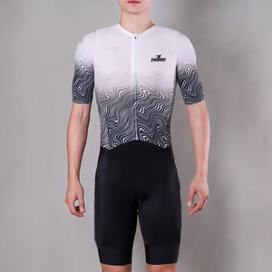 Traje de Material Suave, Diseño Moderno, Ajuste Ajustable, Perfecto para Uso Diario y al Aire Libre - Product Image 1