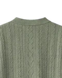 Polo de Punto Personalizado para Hombre, Color Verde Salvia, Manga Corta, Tejido de Cable Texturizado, Corte Ajustado, Verano, Casual, Fabricante OEM, Venta al Por Mayor - Product Image 6