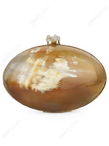 กระเป๋าคลัทช์ทรงวงรีลายคาราเมลธรรมชาติ พร้อมหัวจับคริสตัลดิบ กรอบสีทอง หรูหรา โดดเด่น เหมาะสำหรับขายส่งและรับผลิตแบบ OEM - Product Image 4