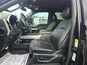 Ford F-450 Super Duty Lariat 2023 Impecable, Cabina Doble, Volante a la Izquierda, Asientos de Cuero, Cámara Trasera, 4x4 - Product Image 5