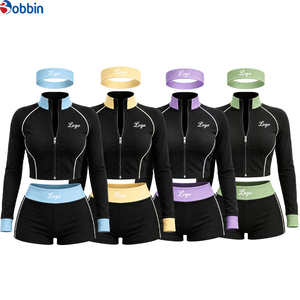 Conjuntos Deportivos Cortos de Hip Hop con Logotipo Personalizado, Conjunto de 3 Piezas, Chaqueta con Cierre y Cuello Alto en Bloques de Color, Combinada con Pantalones Cortos y una Diadema - Product Image 6