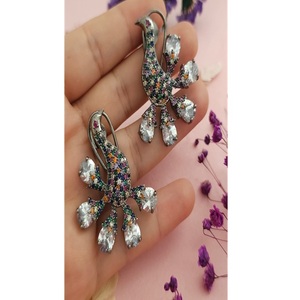 Pendientes Colgantes de Latón Plateado de Primera Calidad con Circonitas para Mujer, Colección de Moda para Fiestas Nocturnas - Product Image 1