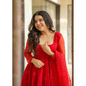 Hermoso Vestido Anarkali para Fiesta con Dupatta y Elegante Conjunto de Pantalones para Mujer - Product Image 3