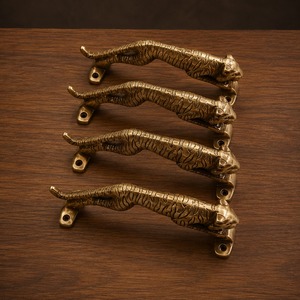 Poignée de porte en laiton artisanale Shubham avec technique de moulage, design animal, style panthère royale - Product Image 6