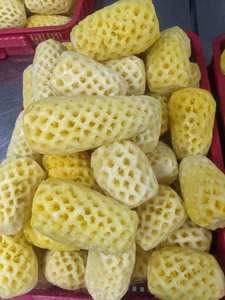 Ananas surgelé IQF naturel et sucré pour la production de jus et de desserts |   Fabricant de fruits tropicaux en gros au Vietnam - Mme Grace - Product Image 4