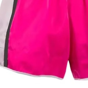 Shorts de boxe unisexes roses avec empiècements latéraux gris, en polyester respirant et anti-humidité, vêtements de sport de combat pour adultes, personnalisation OEM - Product Image 4