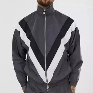 Ensemble survêtement coupe-vent léger pour homme : sweats à capuche zippés personnalisés et pantalons de survêtement en nylon - Product Image 4