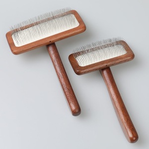Cepillo de madera para eliminar el pelo de mascotas, cepillo duradero para perros, materiales naturales, ventajas de aseo, peine para mascotas, cuidado de mascotas - Product Image 1