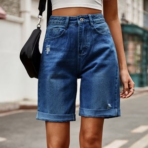 Shorts en jean vintage pour femmes, peints à la main, coupe droite et classique - Product Image 4