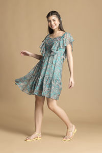 Vestido Asequible para Mujer, Color Azul Pavo Real, Corte Ajustado y Evase, Mini Vestido Informal para Uso Diario, Disponible en Cantidad al por Mayor - Product Image 5