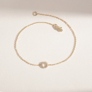 Bracelet en or rose avec cercle ouvert et diamants de laboratoire - Product Image 6