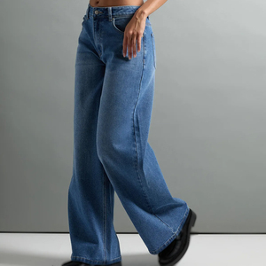 Jeans en denim déchirés et usés pour femmes, coupe droite, style streetwear, vente en gros, fabrication OEM, exportation directe d'usine - Product Image 5