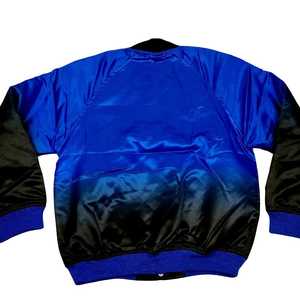 Chaqueta Bomber Negra Desgastada de Satén Zeta Phi Beta con Bordado de Chenille, Prenda de la Hermandad Griega, Unisex Premium - Product Image 2