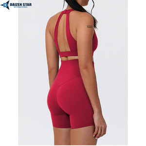 2 Piece Solid Yoga Set Women Activewear Seamless Leggings and Sports Bra with Elastic Waist and Front Logo Wholesale - Product Image 2