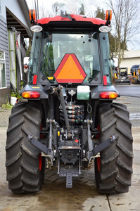 Tractor Agrícola 2023 M4N-071HDC12 de 210HP con Tracción en las 4 Ruedas y Transmisión por Engranajes, de Uso Pesado, Listo para Exportar desde Texas - Product Image 2