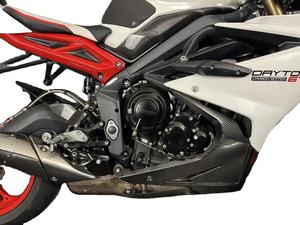 Moto de course sportive haute performance 2015 Daytona 675 675cc 128ch 260km/h, injection de carburant, refroidissement liquide, boîte manuelle, 3 cylindres - Product Image 4