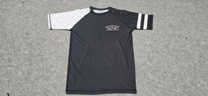 Chemises de compression pour hommes, couleur unie, respirantes, séchage rapide, manches courtes, polyester et élasthanne, vêtements d'été, fabriquées au Pakistan - Product Image 4